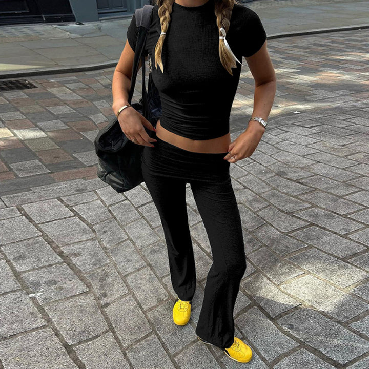 Damen Sportliches Set mit cropped Oberteil und ausgestellten Hosen Drune