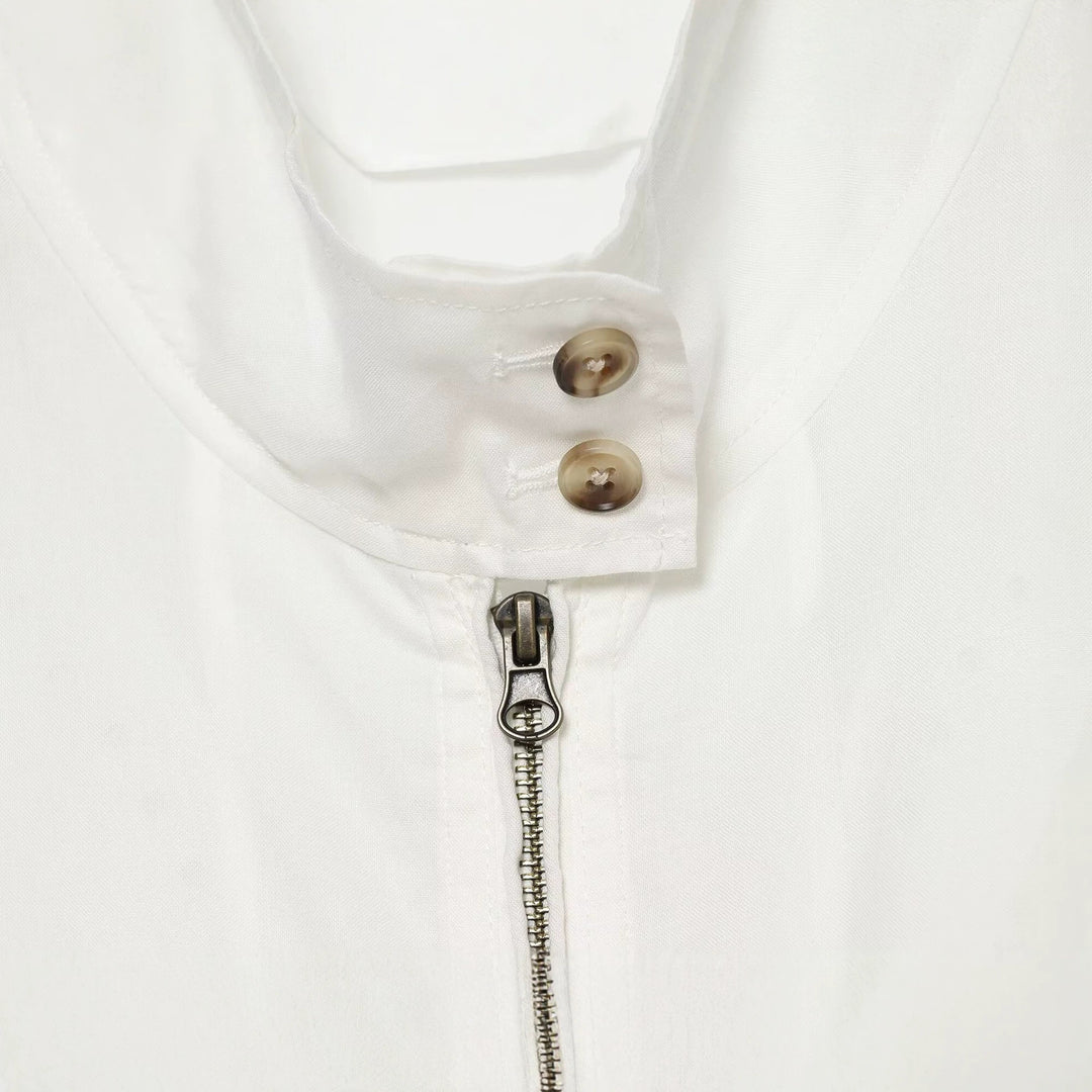 Damen Kurzerblouson im minimalistischen Clean‑Look mit hohem Stehkragen und elastischem Bund Drune