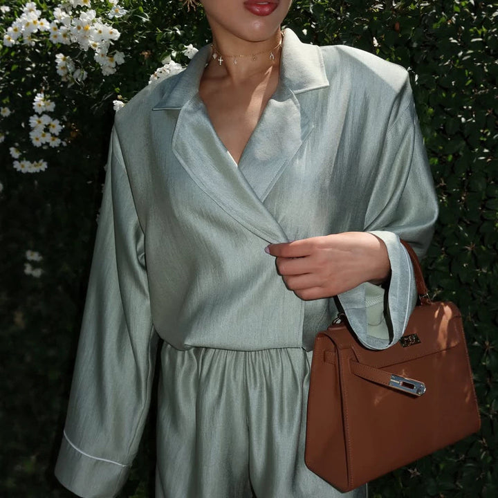 Damen Satin-Zweiteiler mit Wickelbluse, weiten Hosen und elastischem Bund Drune