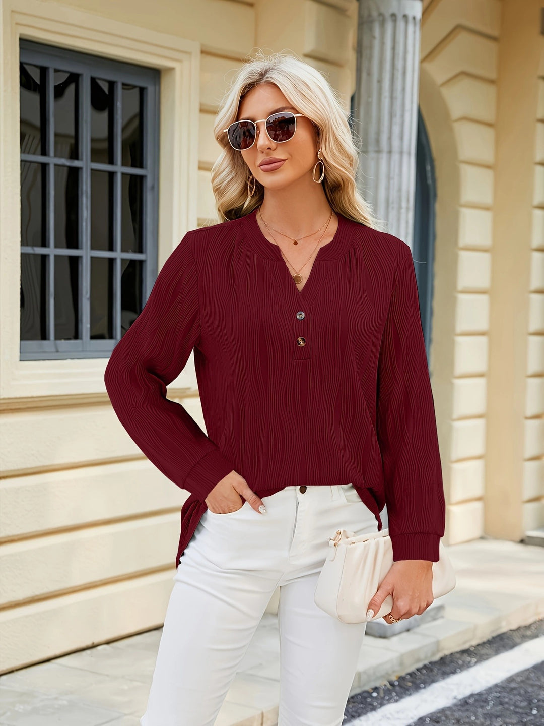 Damen Langarm Bluse mit klarer Struktur und Knopfdetails Drune
