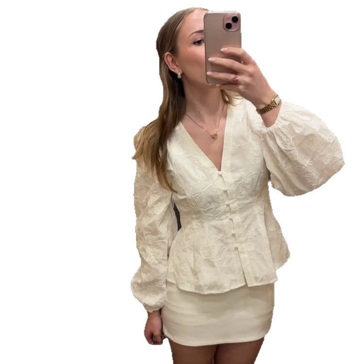 Damen Taillierte Spitzenbluse im Korsagenstil mit V-Ausschnitt, Knopfleiste und Ballonärmeln Drune