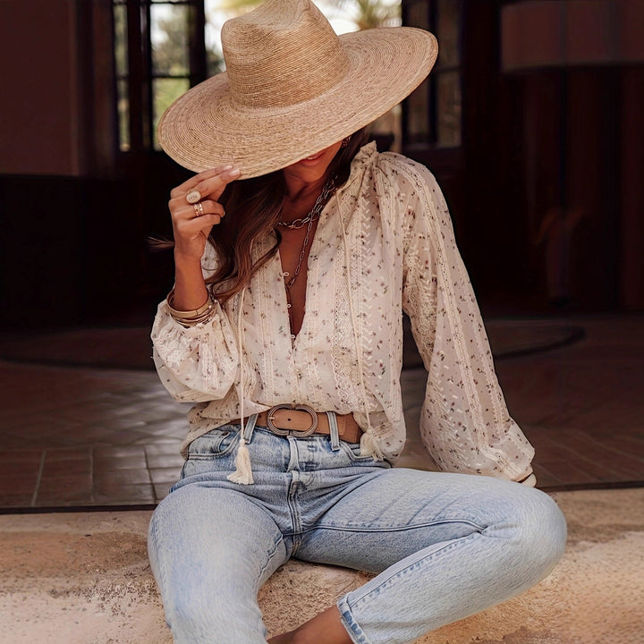 Damen Bluse mit feinen Spitzendetails und floralen Mustern Drune