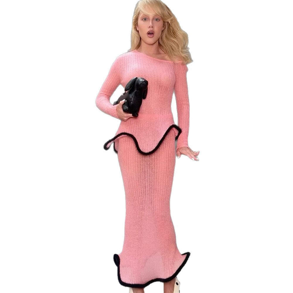 Damen Figurbetontes langes Rippstrick-Kleid mit asymmetrischem Ausschnitt, Volant‑Peplum und kontrastierender Kederkante Drune