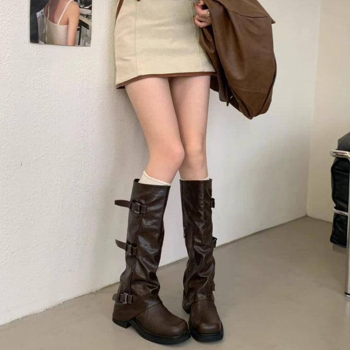 Damen kniehohe Slouch-Boots aus Kunstleder mit verstellbaren Schnallen und profiliertem Plateau-Absatz Drune