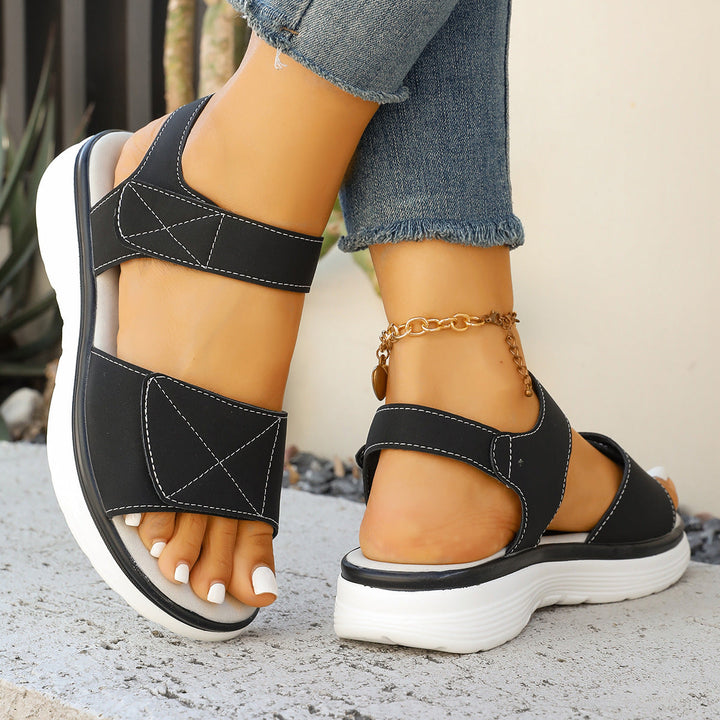 Damen Komfortable Sandalen mit elastischen Klettverschlüssen und Fußbett Drune