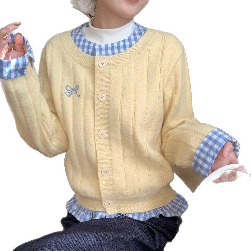 Damen modische Strickjacke mit modernen Akzenten und verspieltem Rüschendesign Drune