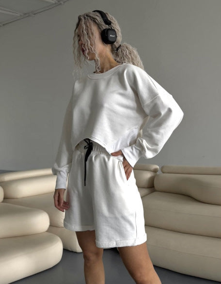 Damen lässiges Sweatshirt- und Shorts-Set mit Kordelzug und farbenfrohem Design