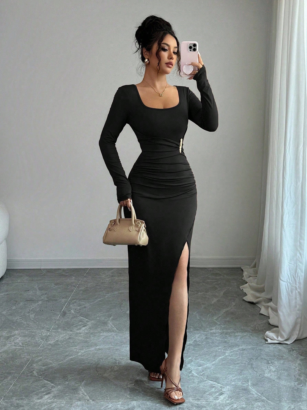 Damen nan körpernahes Maxikleid mit Quadratausschnitt, taillierter Raffung und hohem Seitenschlitz Drune