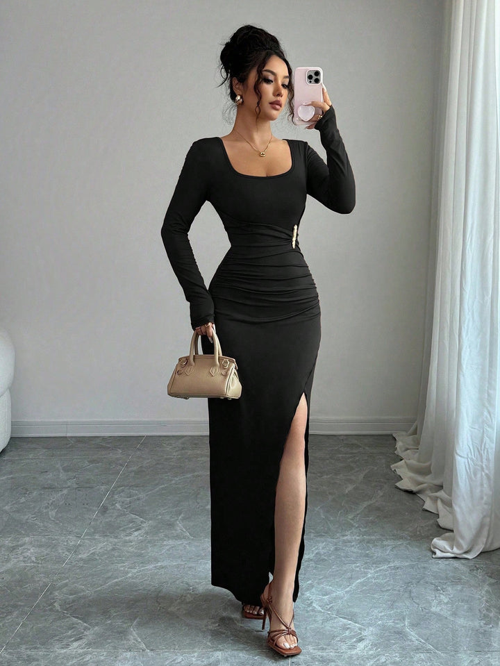 Damen nan körpernahes Maxikleid mit Quadratausschnitt, taillierter Raffung und hohem Seitenschlitz Drune