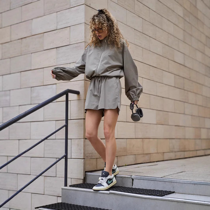 Damen lässige Sportjacke mit voluminösen Ärmeln und passender Shorts Drune