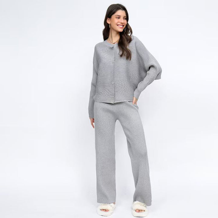 Damen hochwertiges Strick-Lounge-Set mit weiter Schnittführung und Knopfdetails Drune