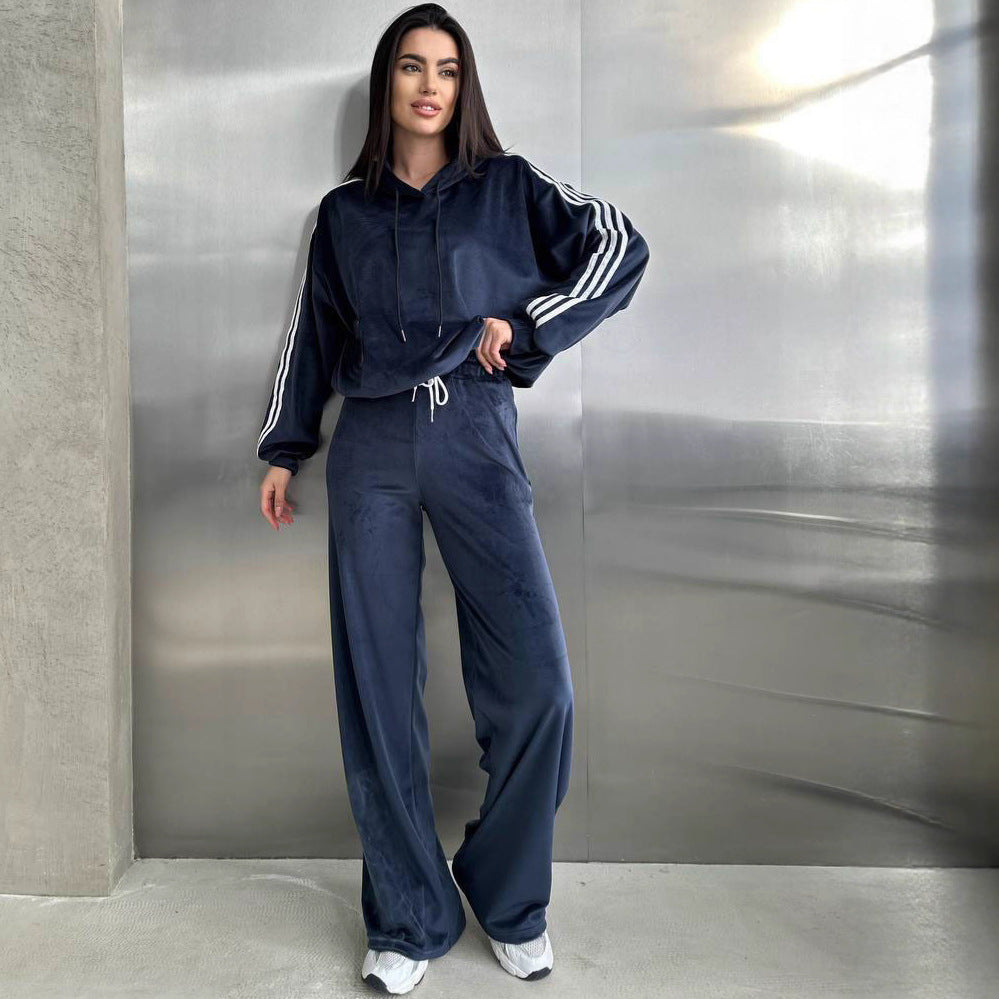 Damen Velours-Zweiteiler mit Cropped-Kapuzenpullover, sportiven Ärmeln und weiter Palazzo-Hose Drune