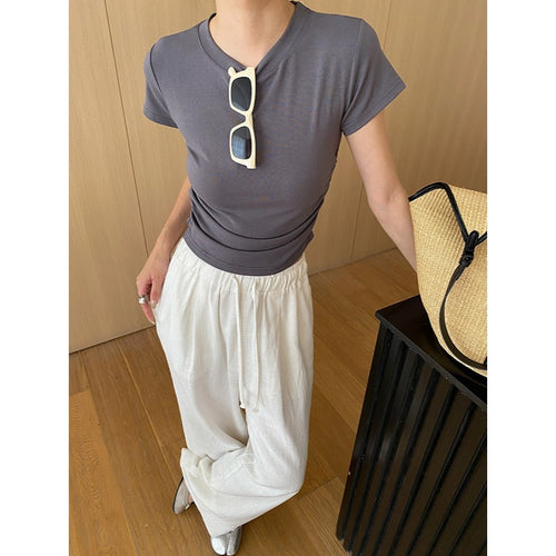 Damen figurbetontes T-Shirt mit dezenten Raffungselementen Drune