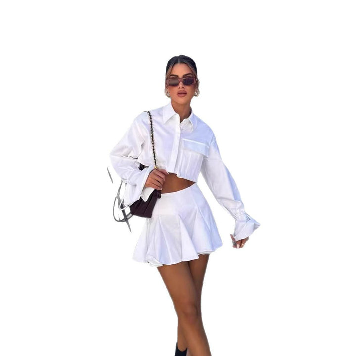 Damen modisches kurzämliges Set aus fließendem Material mit cropped Bluse und weit schwingendem Rock Drune