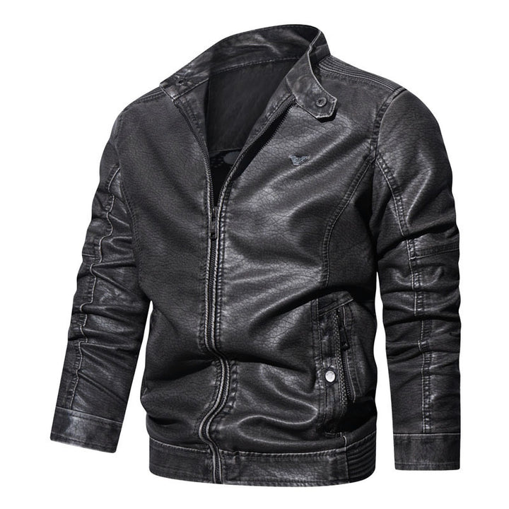 Herren Kunstleder-Bikerblouson mit strukturiertem Finish, gesteppter Ärmelpartie und Stehkragen Drune