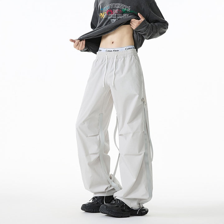 Damen Weite Tech-Cargo-Hose mit Tunnelzugbund, Beinriemen und wasserabweisender Nylon‑Optik Drune