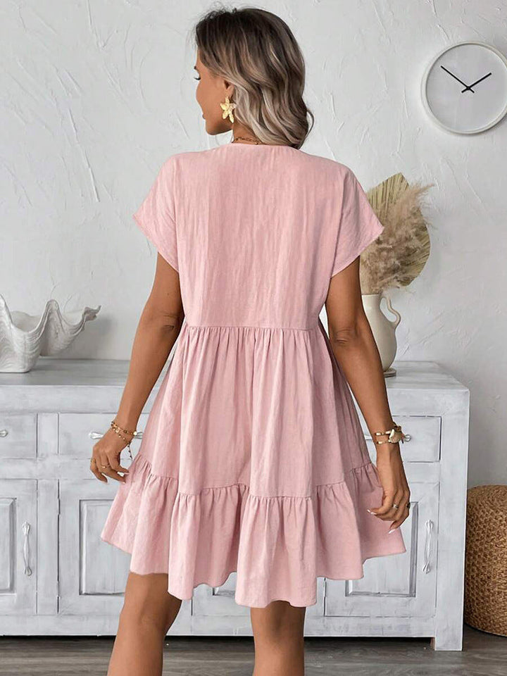 Damen kurzes Sommerkleid mit tiefem V-Ausschnitt und Rüschensaum Drune