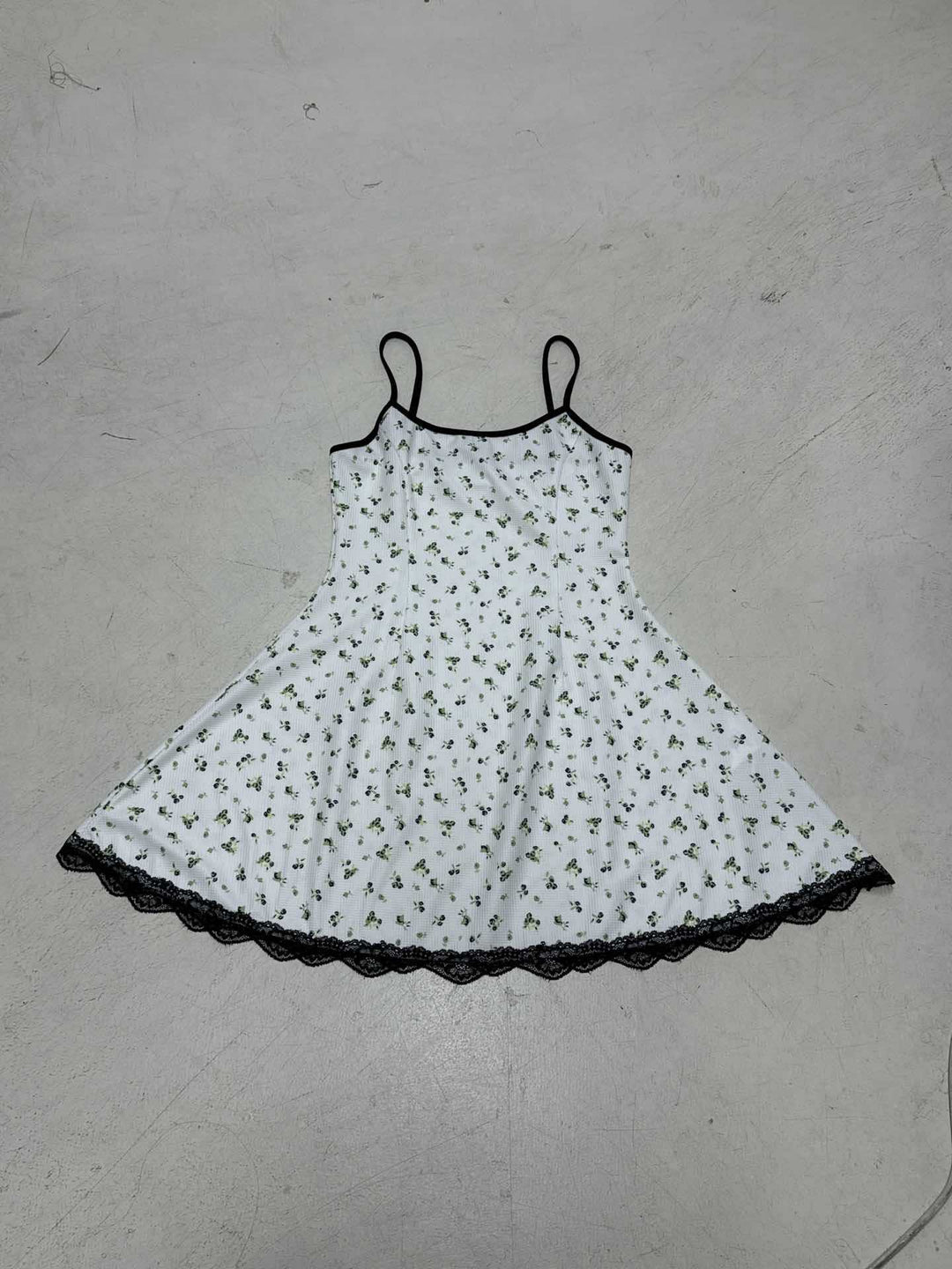 Damen Sommerliches Spaghetti-Trägerkleid mit floralen Mustern und Spitzenbesatz Drune