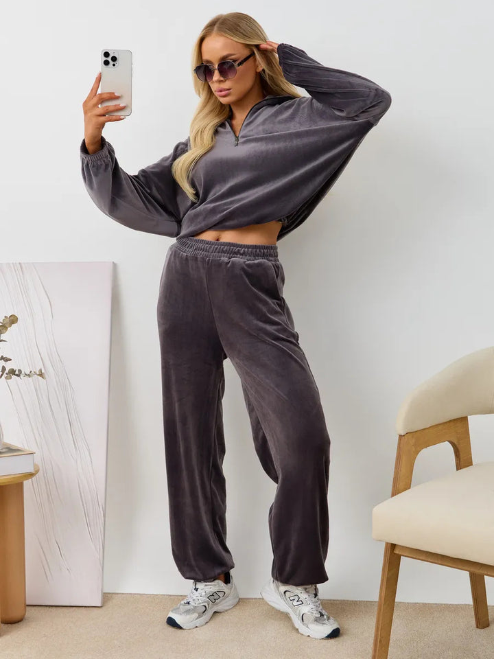 Damen samtiges zweiteiliges Lounge-Set mit Kapuzen-Halbzip und elastischer Bundhose Drune