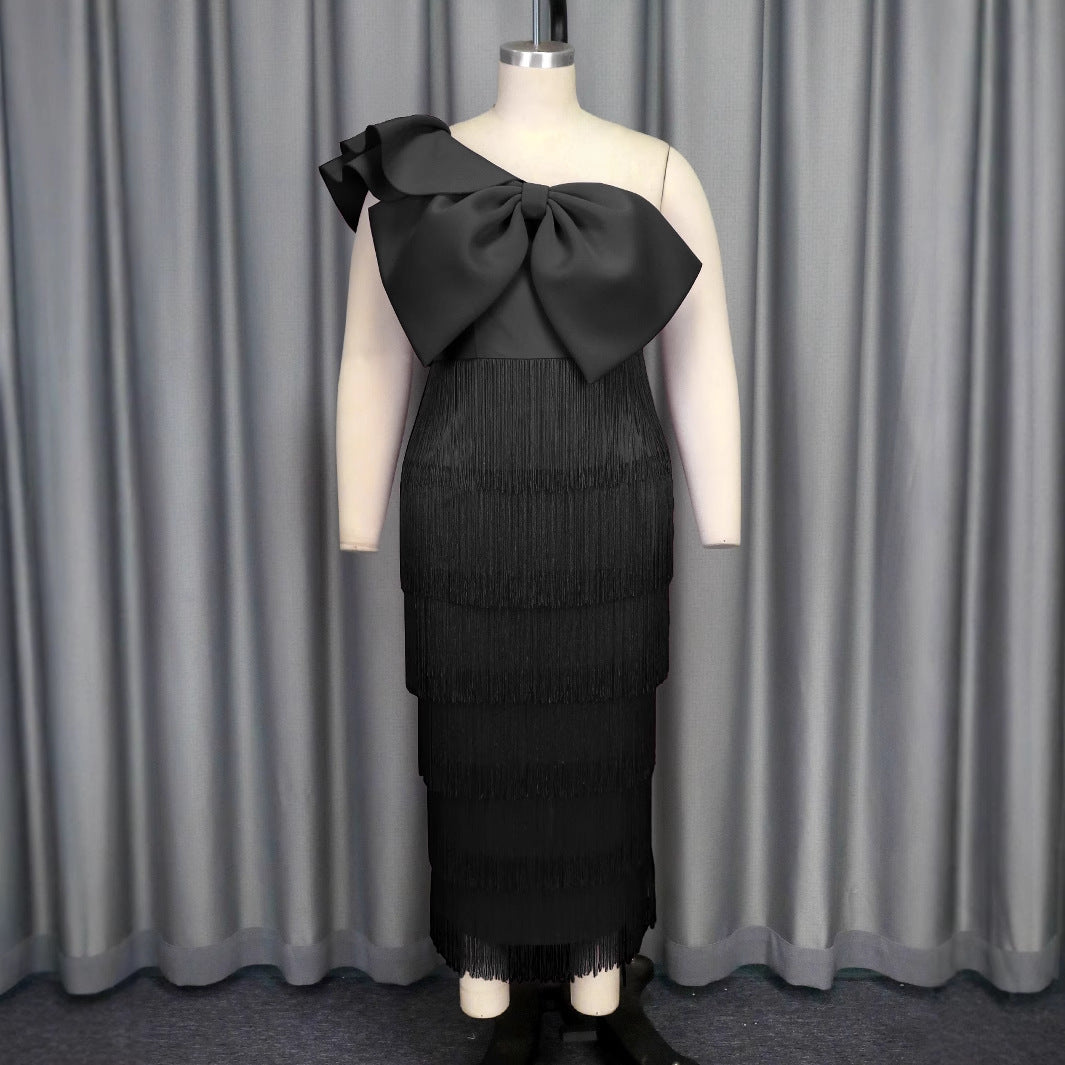 Damen Cocktailkleid mit voluminösem Rüschendesign und Fransen Drune