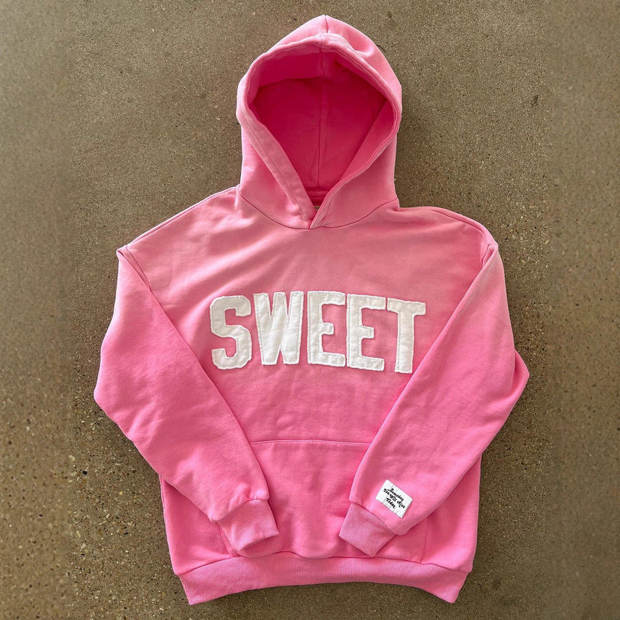 Unisex nan weit geschnittener Kapuzenpullover mit aufgesetzten Buchstabenapplikationen und Kängurutasche Drune