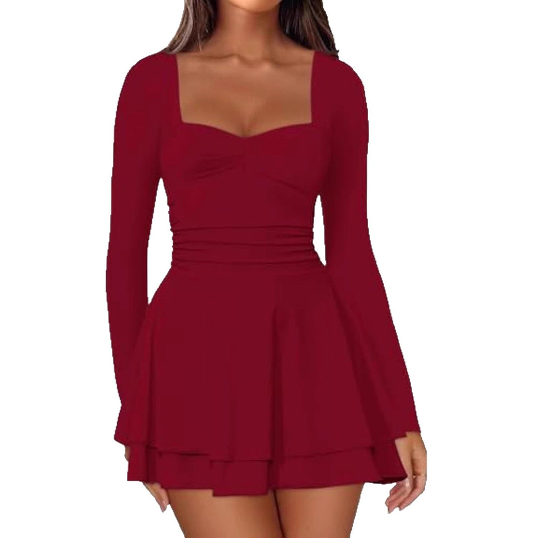 Damen Langarm-Minikleid mit quadratischem Ausschnitt, taillierter Raffung und zweilagigem Volantrock Drune