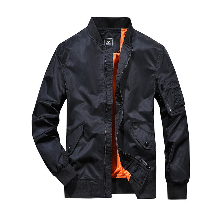 Herren Leichte Bomberjacke im Aviator‑Stil mit kontrastierendem Innenfutter und Ärmeltasche Drune
