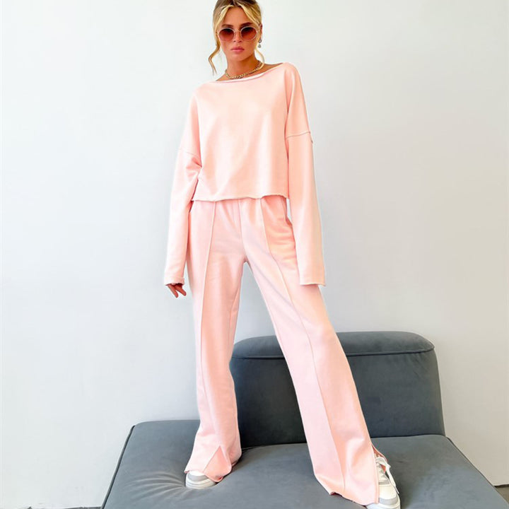 Damen lässiger Sweatshirt und weite Hose im entspannten Stil