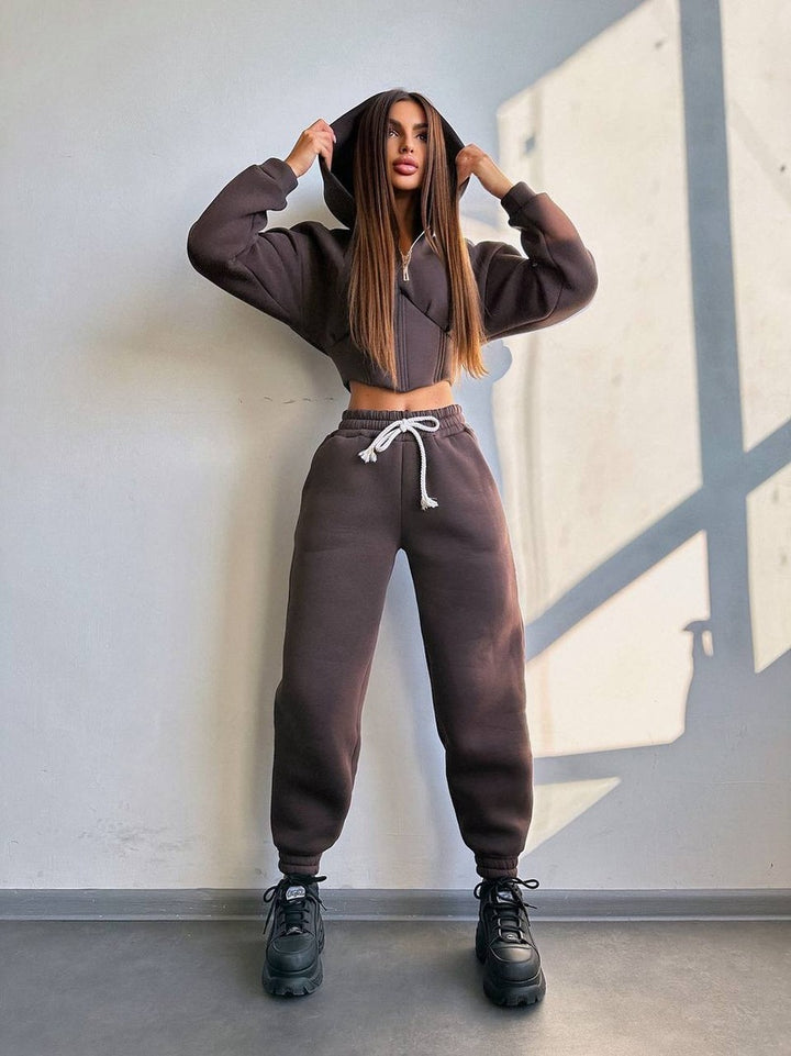 Damen Crop-Kapuzenjacke mit Korsagennaht und High-Waist Jogginghose Drune