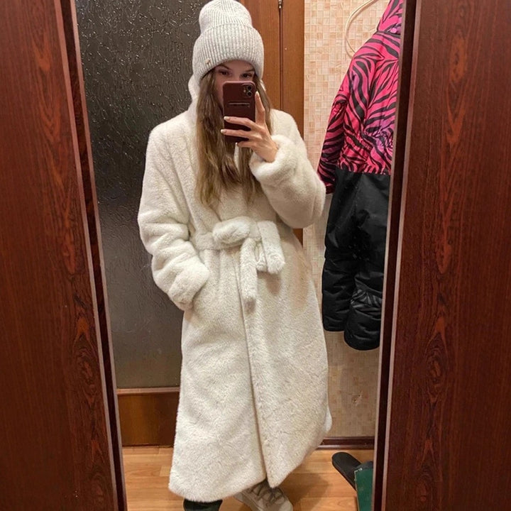 Damen Eleganter Langschaft-Mantel aus Plüsch Drune