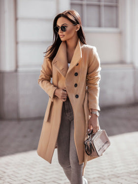 Damen Eleganter, taillierter Wintermantel mit tiefen Taschen und schickem Revers Drune