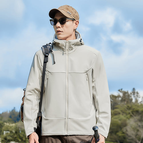Herren Softshell-Funktionsjacke mit hohem Thermokragen, Kapuze und wasserabweisenden Reißverschlüssen Drune