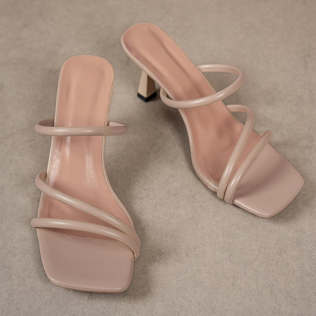 Damen nan minimalistische Sandalette mit drei schmalen Riemen, quadratischer Zehenform und femininem Trichterabsatz Drune