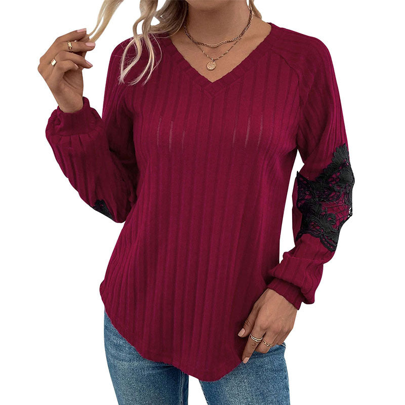Damen Leichter Rippstrick-Pullover mit V-Ausschnitt und floraler Spitzenapplikation an den Ärmeln Drune