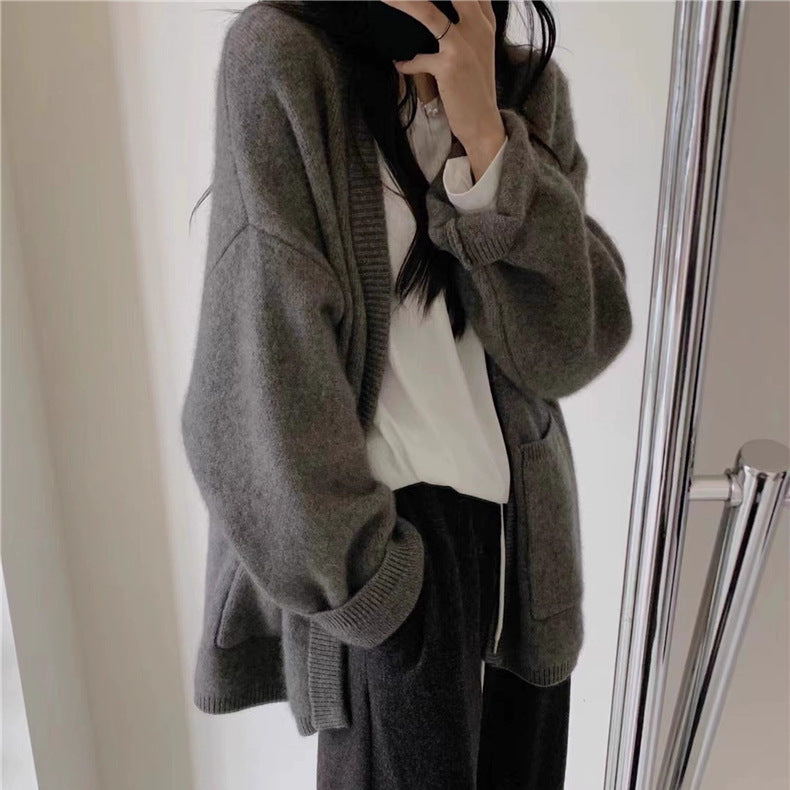 Damen Kuscheliger Strickcardigan mit tiefem V-Ausschnitt und aufgesetzten Taschen Drune