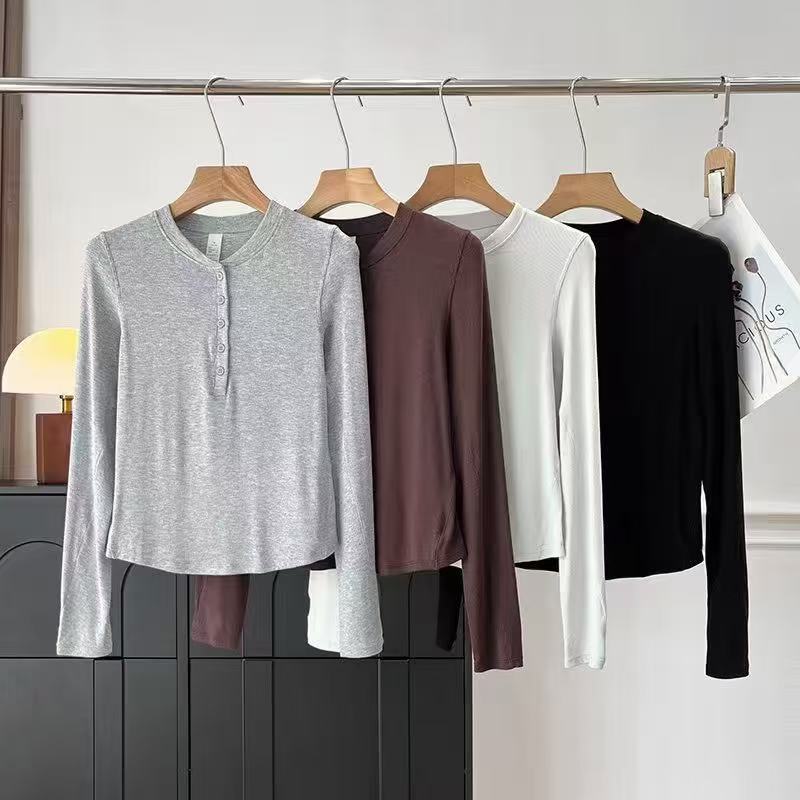 Damen Langarm-Henley-Shirt aus weichem Baumwollmix mit modischen Knopfdetails Drune
