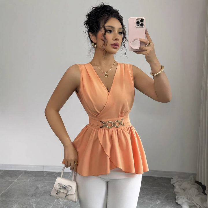 Damen Tailliertes Wickel-Top mit Volant‑Peplum und dekorativem Metallgürtel Drune