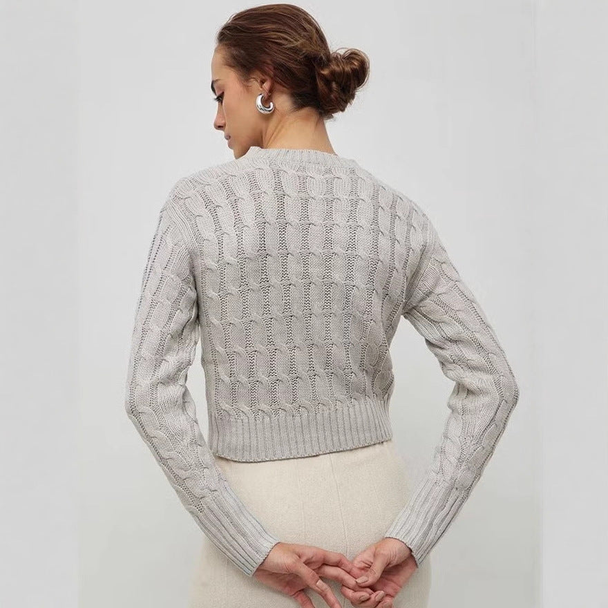 Damen Kurzgeschnittener Zopfstrick-Pullover mit Rundhalsausschnitt und Rippbündchen Drune