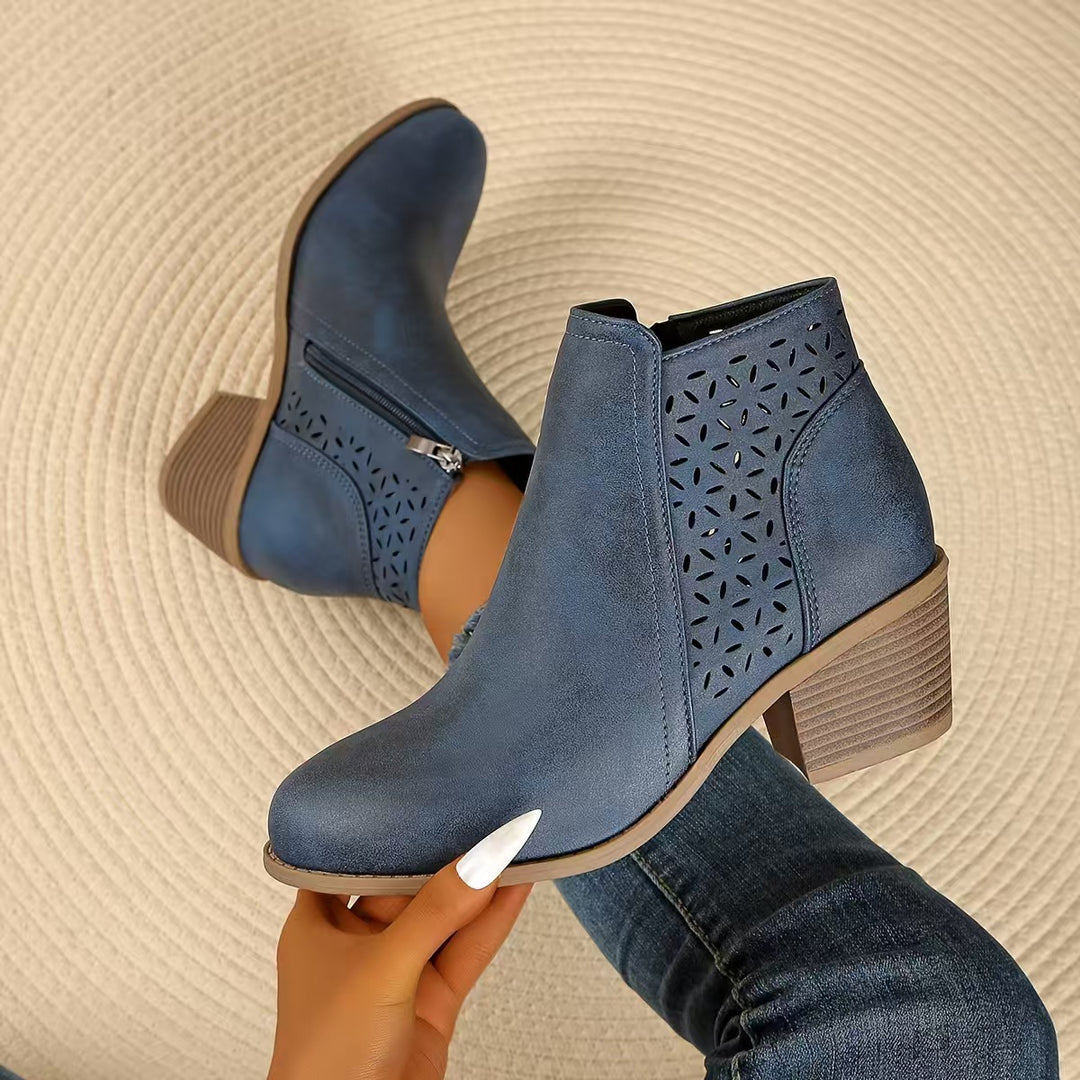 Damen Stiefeletten mit laserperforiertem Blattmuster, Wildlederoptik und mittlerem Blockabsatz Drune