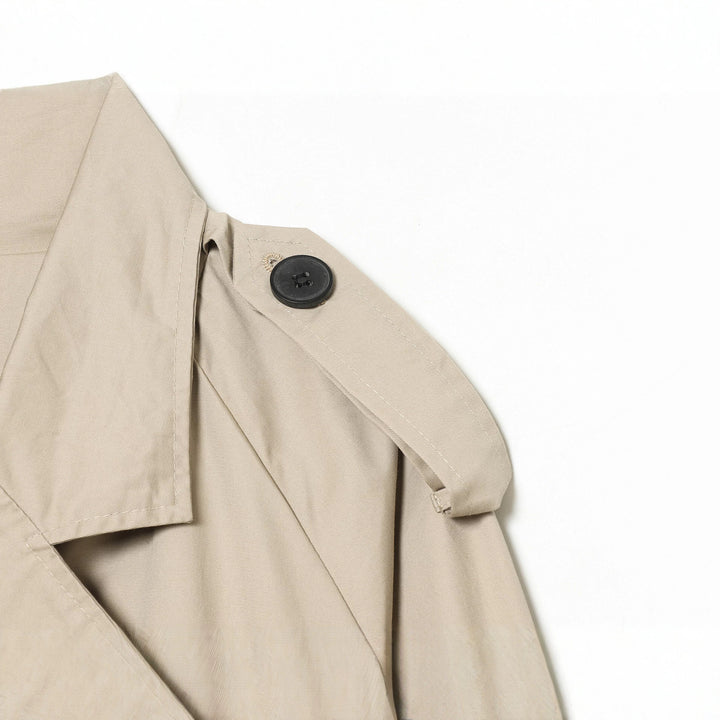 Damen Cropped-Trenchcoat mit doppelreihiger Knopfleiste, Schulterklappen und Taillengürtel Drune