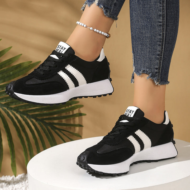 Damen Retro-Runner im Vintage‑Stil mit Velours- und Meshmix sowie profilierter Gumsohle Drune