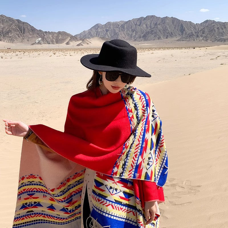 Damen Oversize-Wendepancho aus Wollmix mit Ethno-Jacquard und Fransensaum Drune