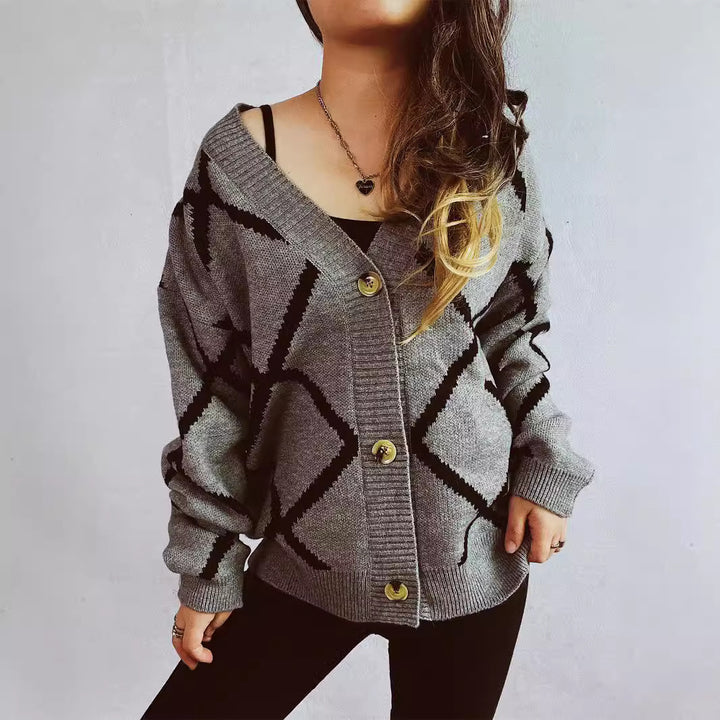 Damen Strickjacke mit modernem geometrischem Muster und hochwertigen Knopfdetails Drune