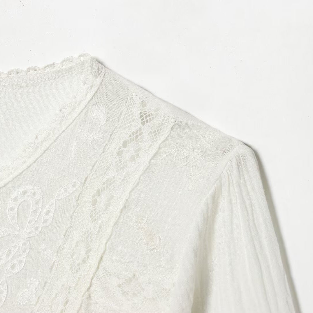 Damen Leichte Stickerei‑Bluse mit Spitzenkragen, Bindeband‑Taillierung und Knopfleiste Drune