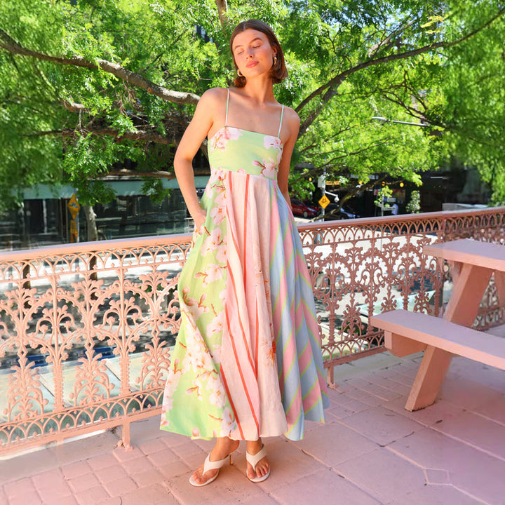 Damen Maxikleid mit verspielten Mustern und fließendem Stoff Drune