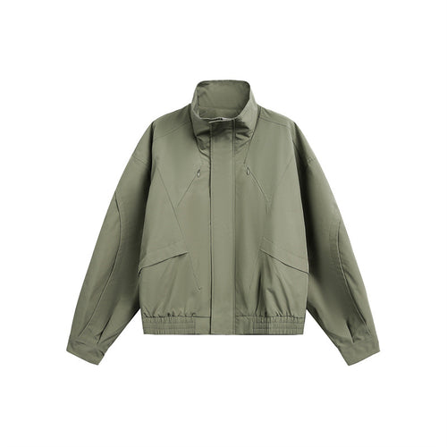 Unisex Kurzblouson im minimalistischen Tech‑Stoff mit Funnelkragen und verdeckter Frontblende Drune