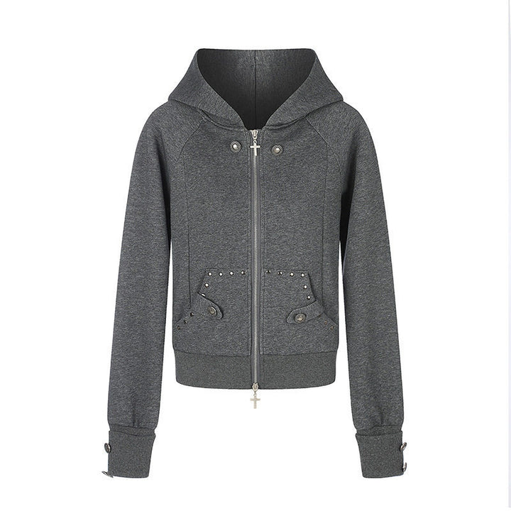 Damen taillierte Kapuzen‑Sweatjacke mit Frontreißverschluss, Nietenbesatz und Taschenapplikation Drune