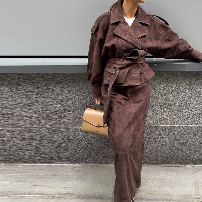 Damen modische Wildlederjacke mit passendem Rock im eleganten Set Drune