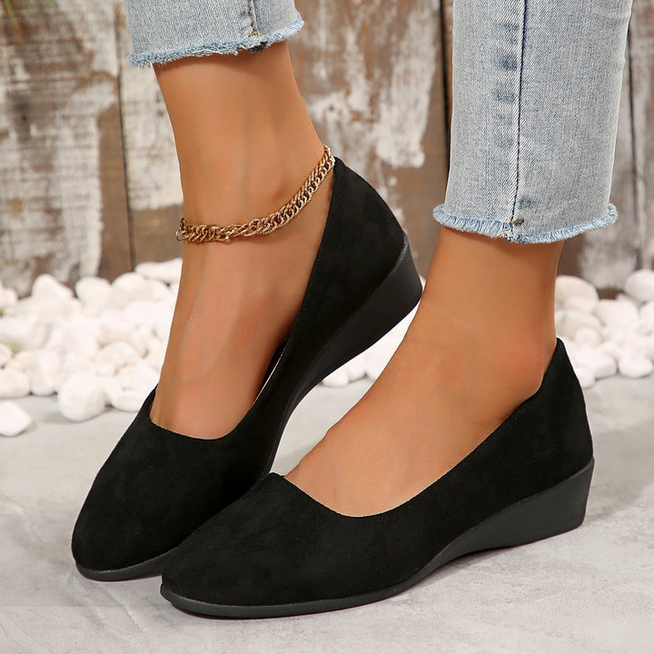 Damen Komfort-Ballerinas mit leichtem Keilabsatz, Materialmix und gepolstertem Fußbett Drune