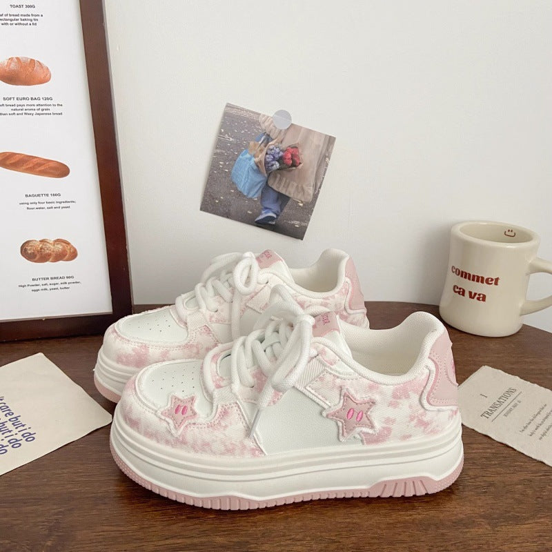 Damen Sneakers mit verspielten Sternen-Applikationen und dämpfender Sohle Drune